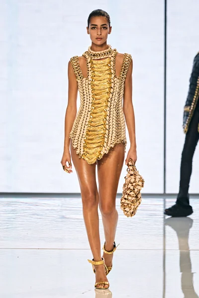 Look 39